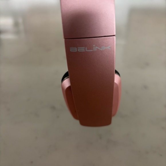 Belink Rose Gold Wireless Headphones - Picture 4 of 8
